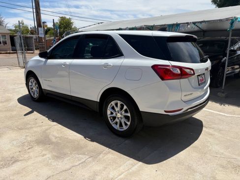 Used 2018 Chevrolet Equinox LS AWD/4WD image 3
