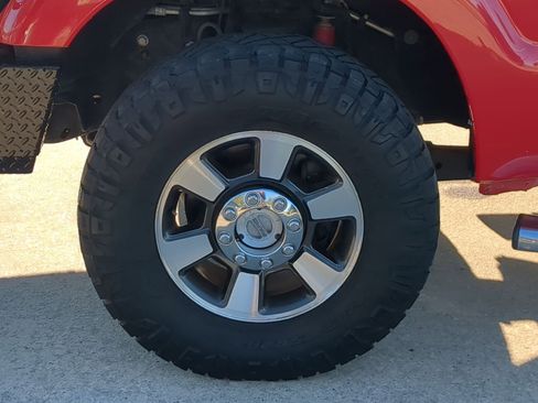 Used 2015 Ford F250 Lariat w/ Lariat Ultimate Package image 11