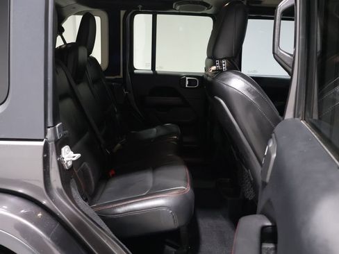 Used 2019 Jeep Wrangler Unlimited Rubicon image 18