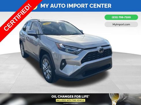 Used 2024 Toyota RAV4 XLE Premium image 1