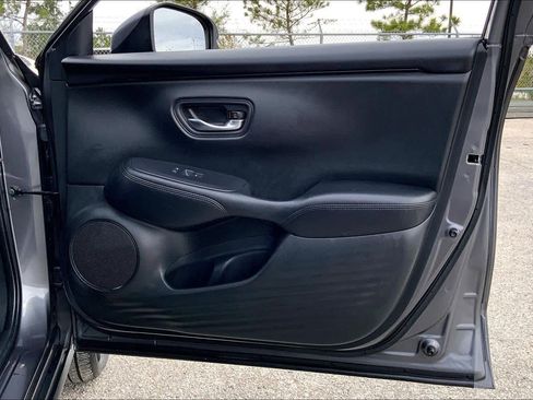 Used 2025 Honda HR-V LX image 24