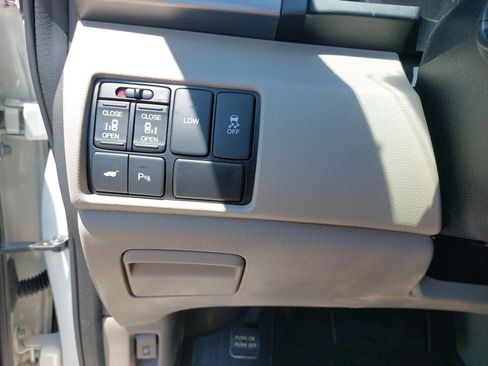 Used 2016 Honda Odyssey Touring Elite image 26