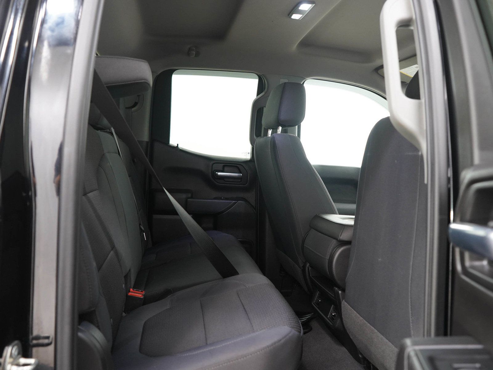 Used 2019 Chevrolet Silverado 1500 Custom w/ Custom Convenience Package AWD/4WD image 14