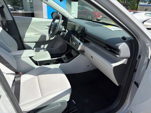 Used 2024 Hyundai Kona Limited AWD/4WD image 35