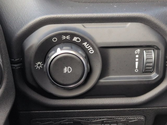 New 2027 Jeep Wrangler Unlimited Sahara AWD/4WD image 30