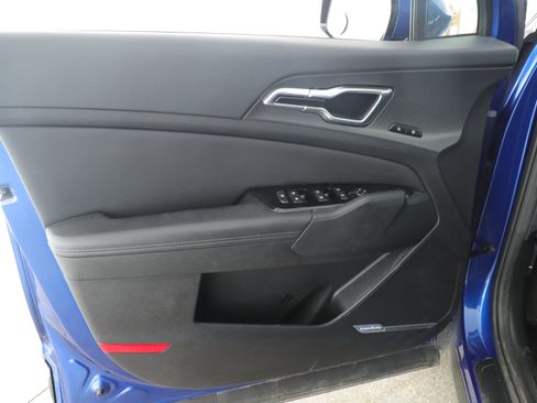 Used 2023 Kia Sportage SX image 4