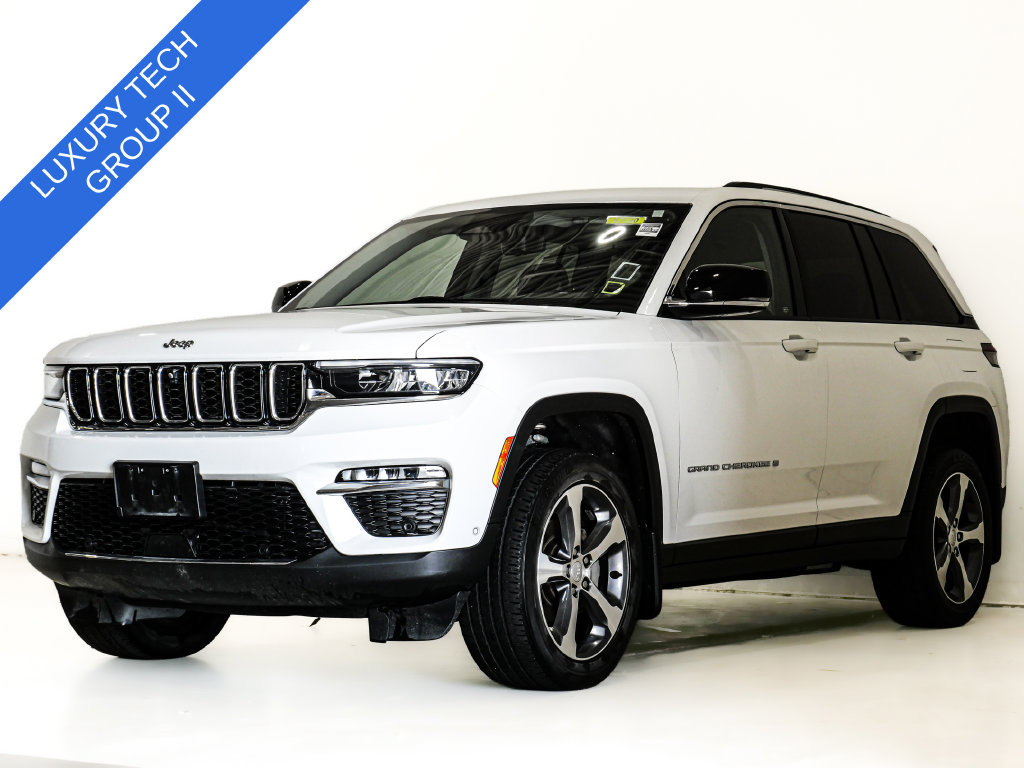 Used 2023 Jeep Grand Cherokee Limited w/ Luxury Tech Group II AWD/4WD image 3