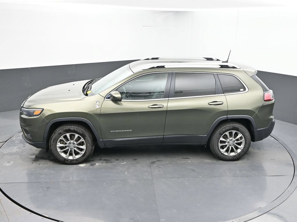 Used 2019 Jeep Cherokee Latitude Plus w/ Comfort/Convenience Group AWD/4WD image 18