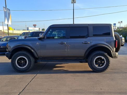Used 2023 Ford Bronco Outer Banks w/ Sasquatch Package AWD/4WD image 10
