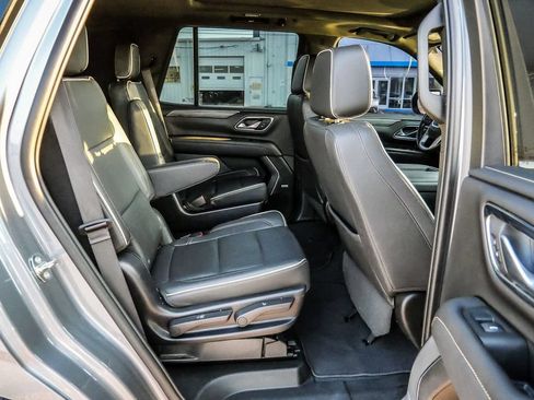 Used 2022 GMC Yukon SLT w/ SLT Premium Package AWD/4WD image 24