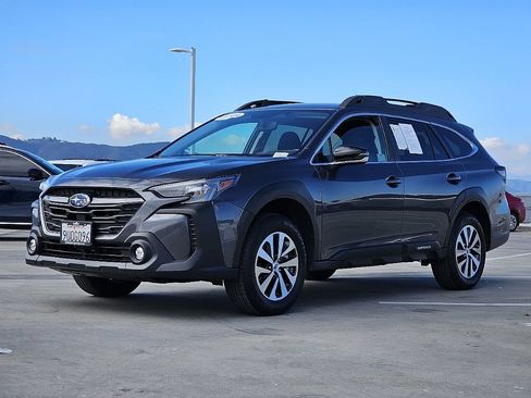 Certified 2025 Subaru Outback Premium image 6