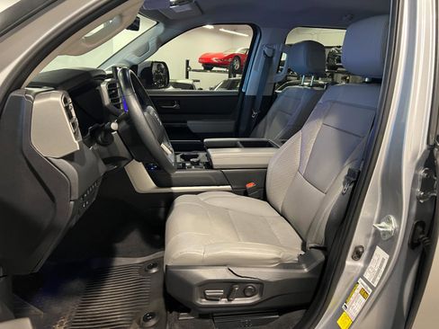 Used 2024 Toyota Tundra Limited image 9