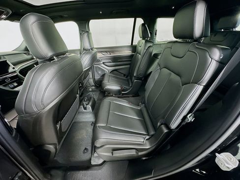 New 2026 Jeep Grand Cherokee L Limited AWD/4WD image 33