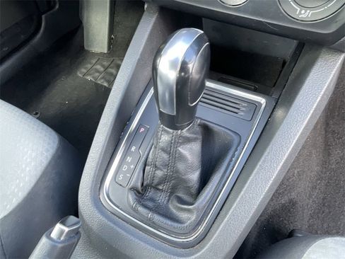 Used 2018 Volkswagen Jetta S image 24