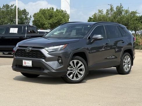 Used 2023 Toyota RAV4 XLE Premium FWD image 2