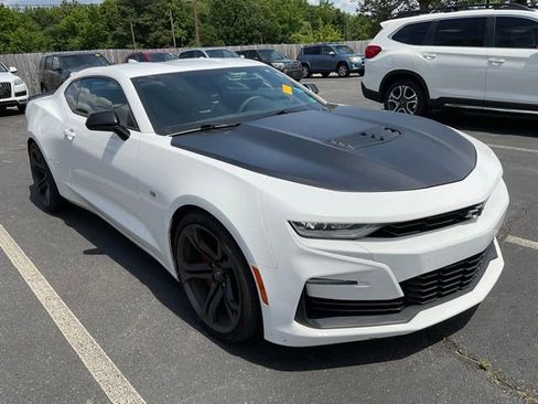 Used 2021 Chevrolet Camaro SS RWD image 3