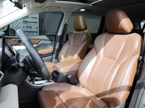 Used 2019 Subaru Ascent Touring w/ Popular Package #2A image 16