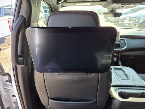 Used 2021 Chevrolet Tahoe High Country w/ Premium Package AWD/4WD image 29