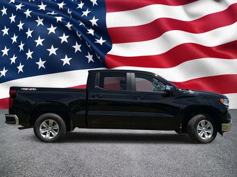 Used 2025 Chevrolet Silverado 1500 LT AWD/4WD image 4