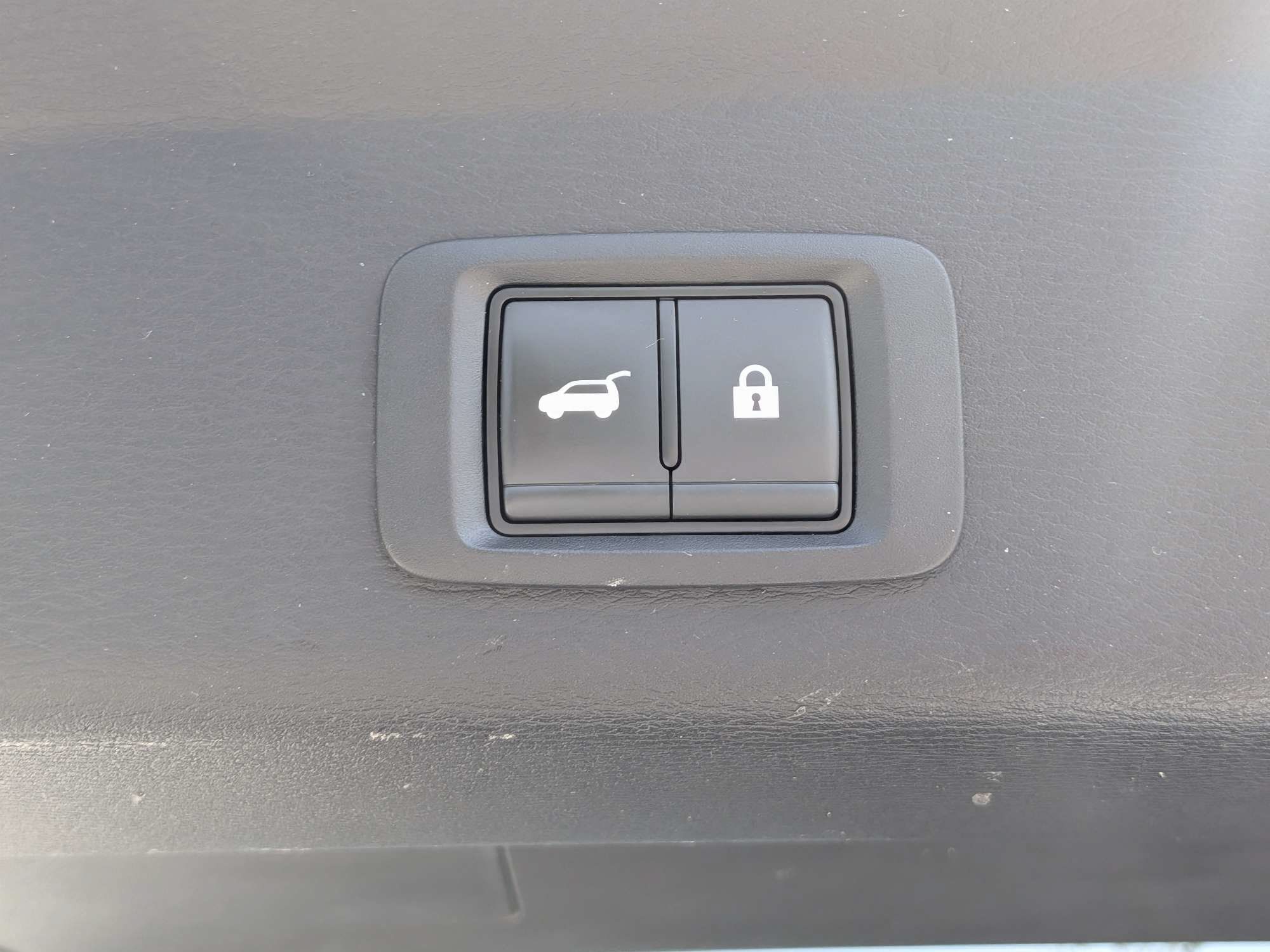 Used 2025 Mitsubishi Outlander SEL FWD image 14