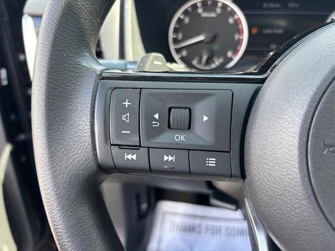 Used 2022 Nissan Rogue SV AWD/4WD image 16