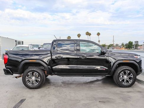 Used 2023 GMC Canyon AT4 AWD/4WD image 12