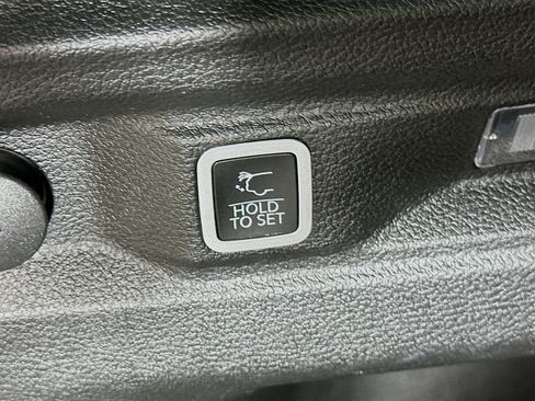 Used 2023 Jeep Grand Cherokee L Laredo AWD/4WD image 30
