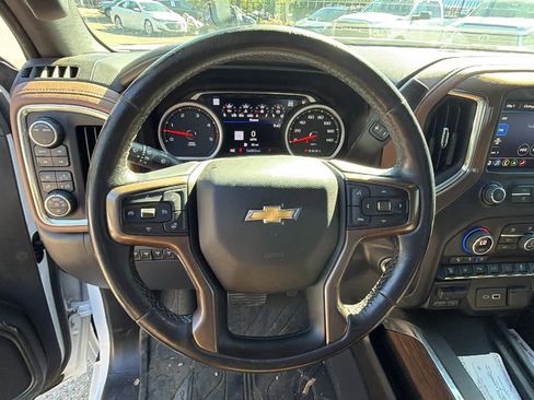 Used 2022 Chevrolet Silverado 3500 High Country w/ Safety Package II AWD/4WD image 15