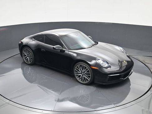 Used 2024 Porsche 911 Carrera 4 AWD/4WD image 1