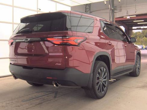 Used 2023 Chevrolet Traverse RS image 2