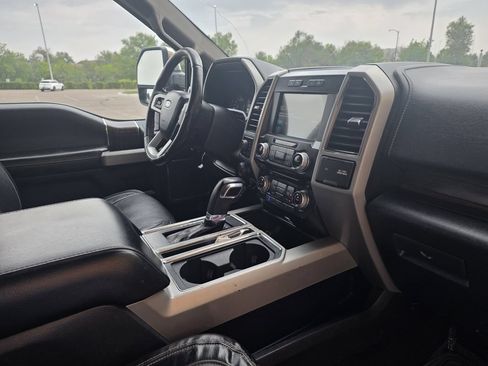 Used 2017 Ford F150 Lariat w/ Equipment Group 501A Mid AWD/4WD image 22