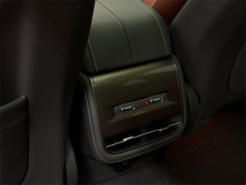 Used 2024 Lincoln Nautilus Black Label w/ Jet Appearance Package (87T) image 19