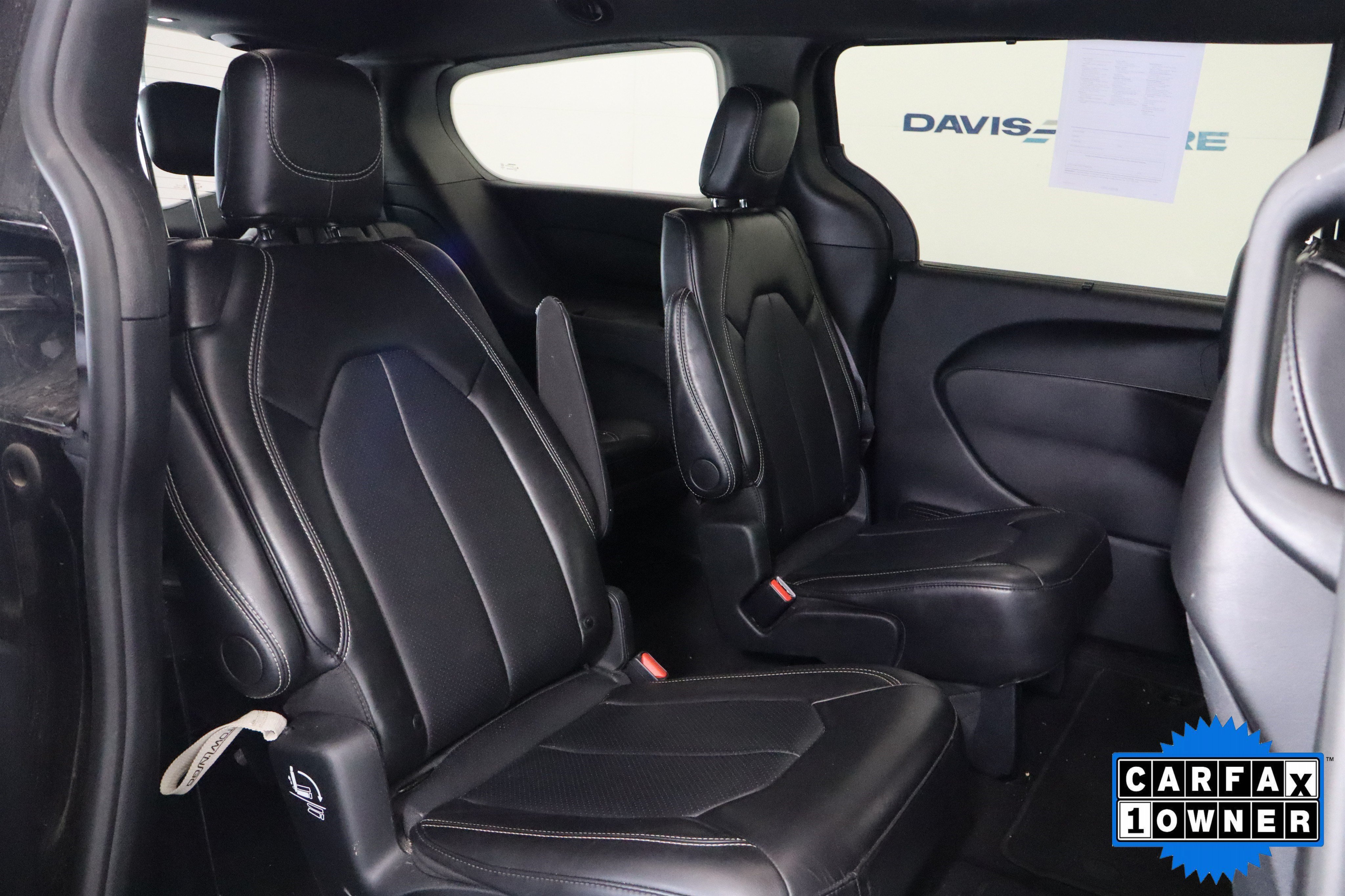 Used 2025 Chrysler Pacifica Select FWD image 21