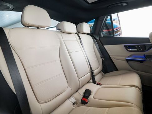 New 2026 Mercedes-Benz GLC 300 4MATIC image 32