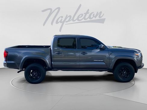 Used 2020 Toyota Tacoma SR5 RWD image 7