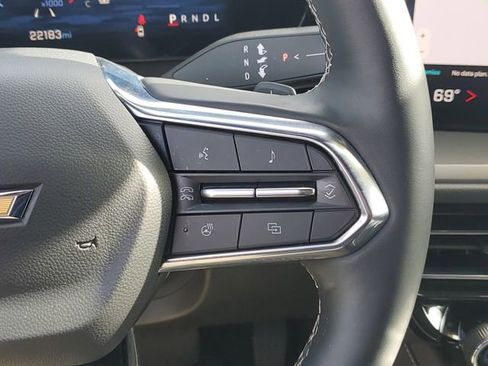 Certified 2025 Chevrolet Traverse LT image 26