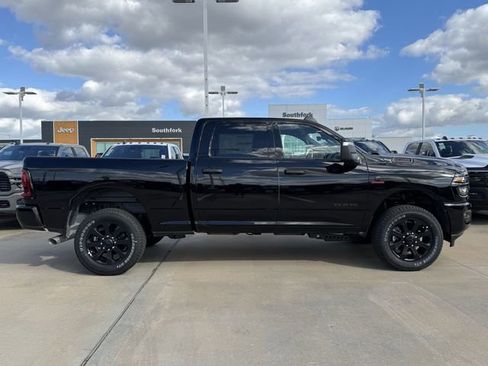 New 2025 RAM 2500 Big Horn image 3