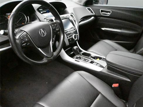Used 2020 Acura TLX image 2