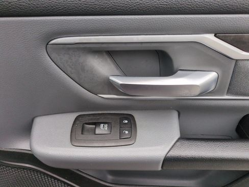 Used 2022 RAM 1500 Big Horn AWD/4WD image 30