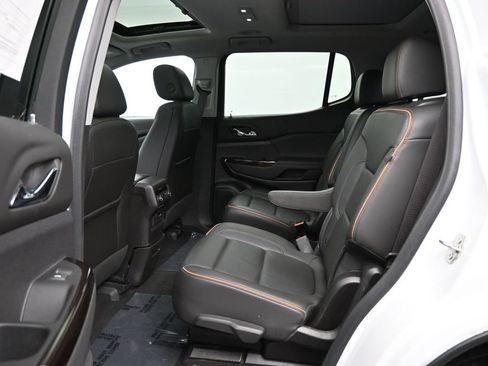 Used 2023 GMC Acadia AT4 w/ Technology Package AWD/4WD image 25