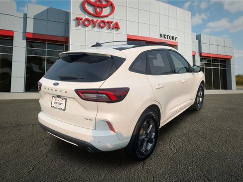 Used 2024 Ford Escape ST-Line w/ Tech Pack #1 AWD/4WD image 3