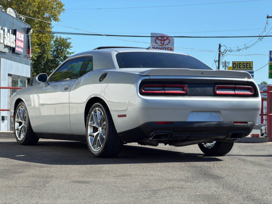 Used 2019 Dodge Challenger R/T w/ Plus Package RWD image 7