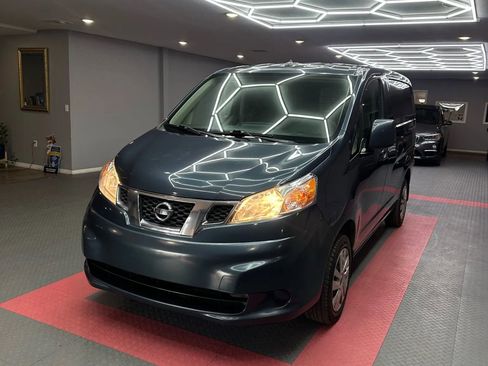 Used 2016 Nissan NV200 SV w/ Technology Package image 2