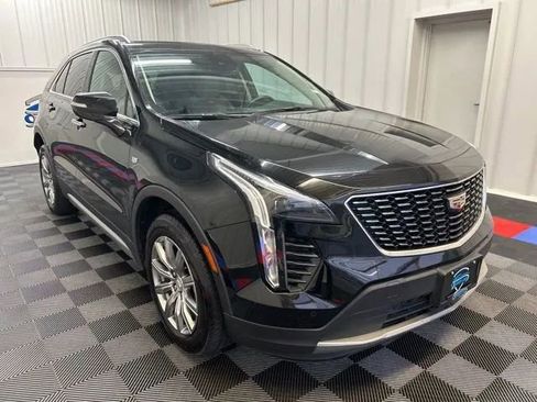 Used 2023 Cadillac XT4 Premium Luxury AWD/4WD image 2