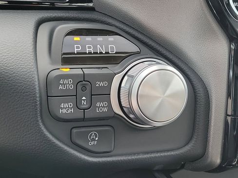 New 2026 RAM 1500 Laramie AWD/4WD image 31