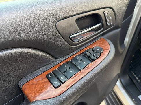 Used 2013 Chevrolet Tahoe LTZ image 11