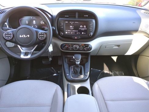 Used 2023 Kia Soul LX image 13