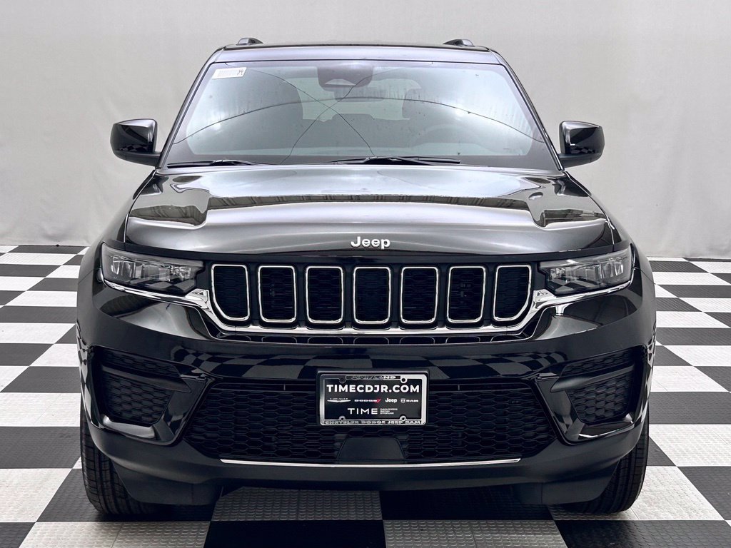 New 2027 Jeep Grand Cherokee Laredo AWD/4WD image 3