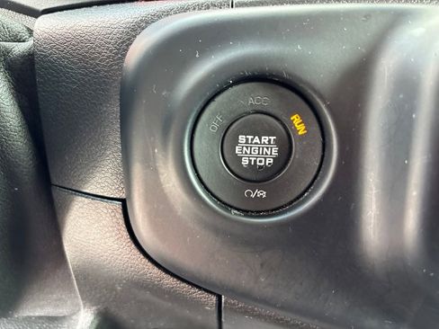 Used 2020 Jeep Gladiator Rubicon AWD/4WD image 29
