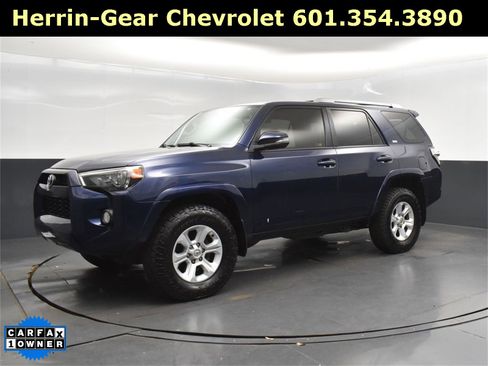 Used 2017 Toyota 4Runner SR5 Premium image 3